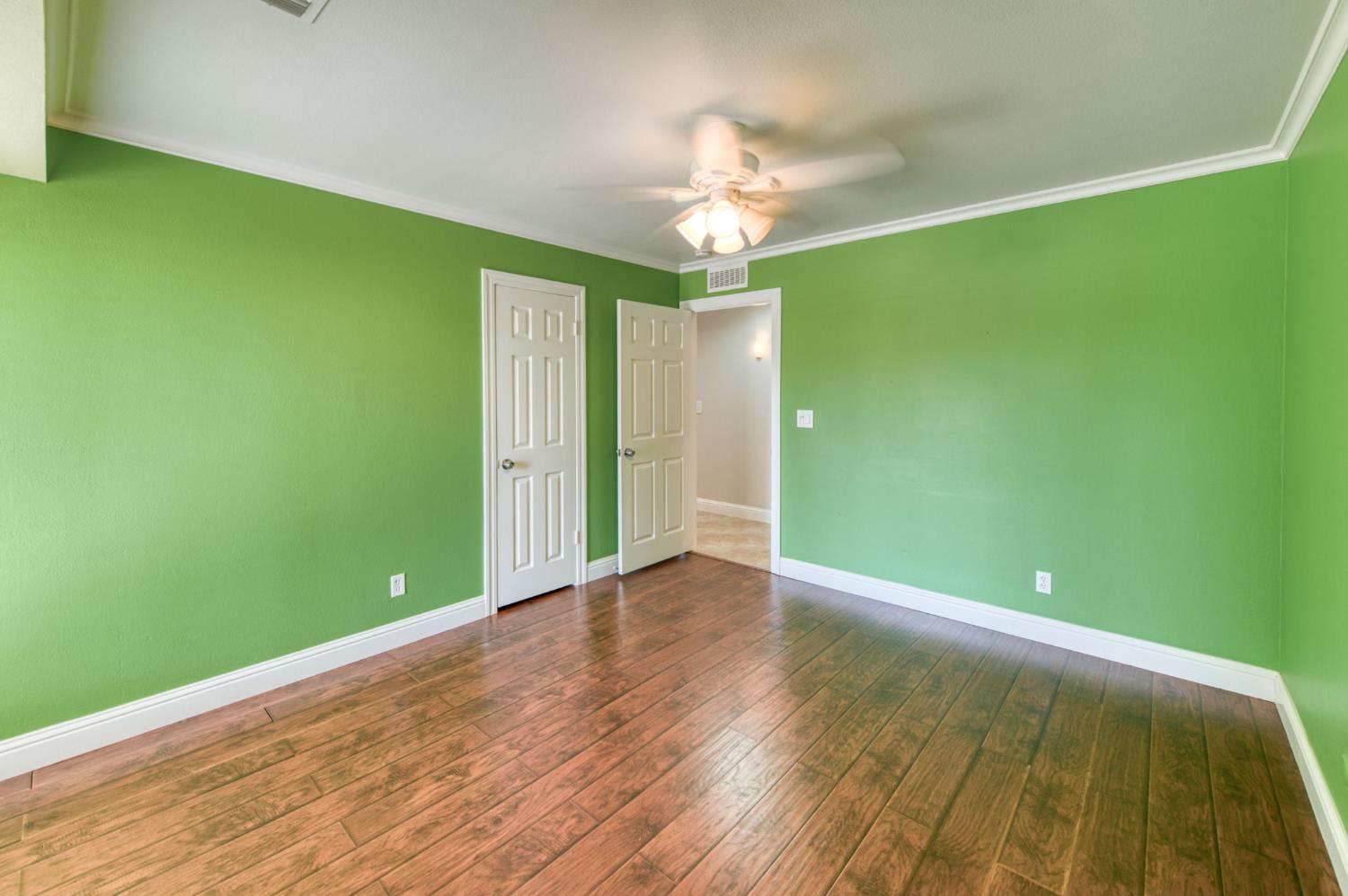 2510 W San Ramon Ave, Fresno, CA 93711