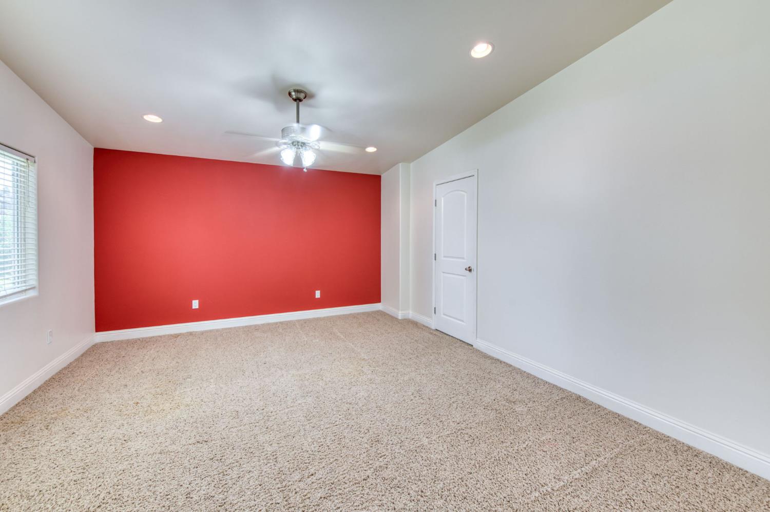 2510 W San Ramon Ave, Fresno, CA 93711
