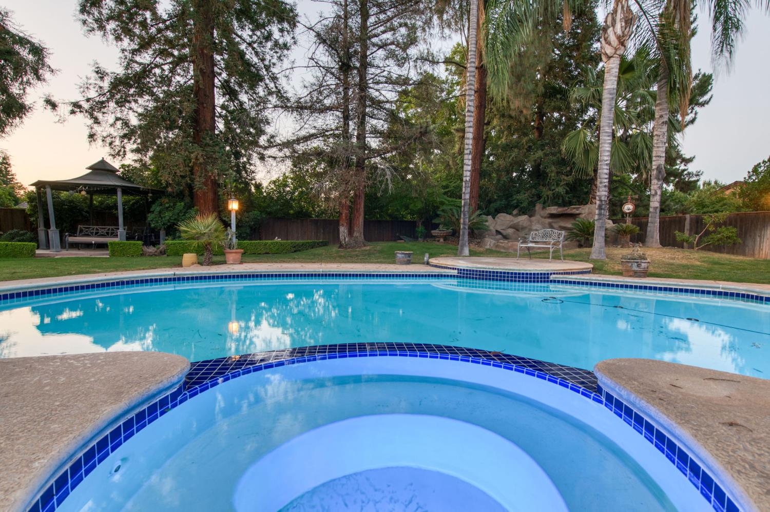 2510 W San Ramon Ave, Fresno, CA 93711
