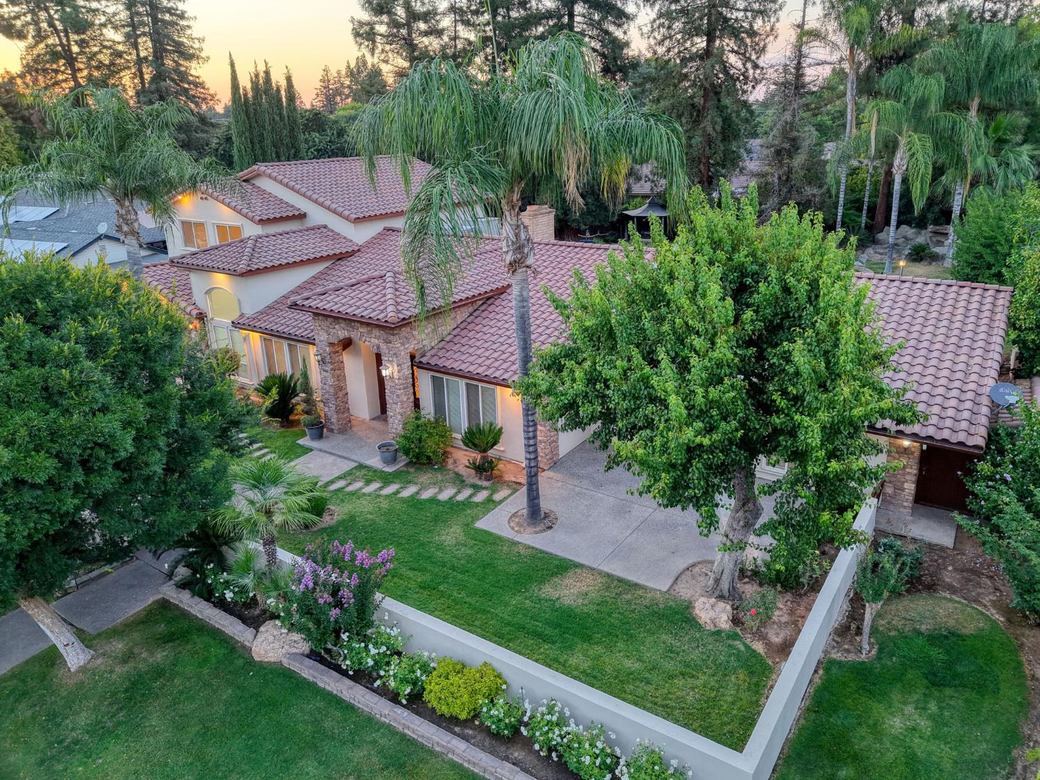 2510 W San Ramon Ave, Fresno, CA 93711
