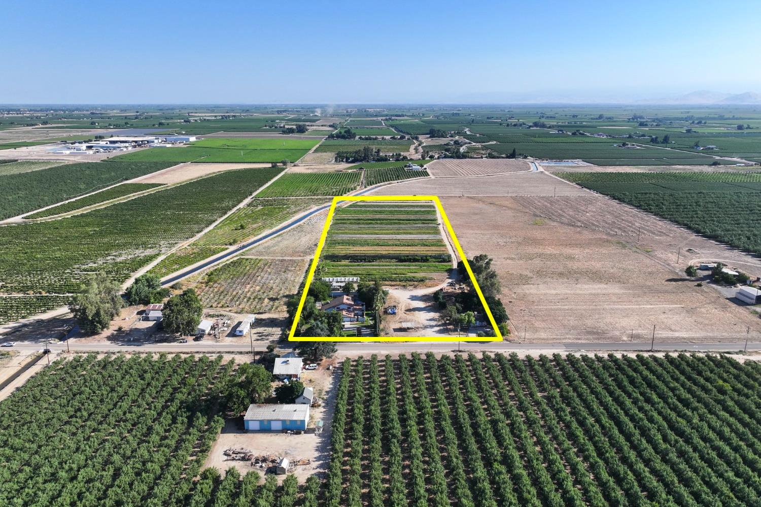 12646 E Kamm Ave, Kingsburg, CA 93631