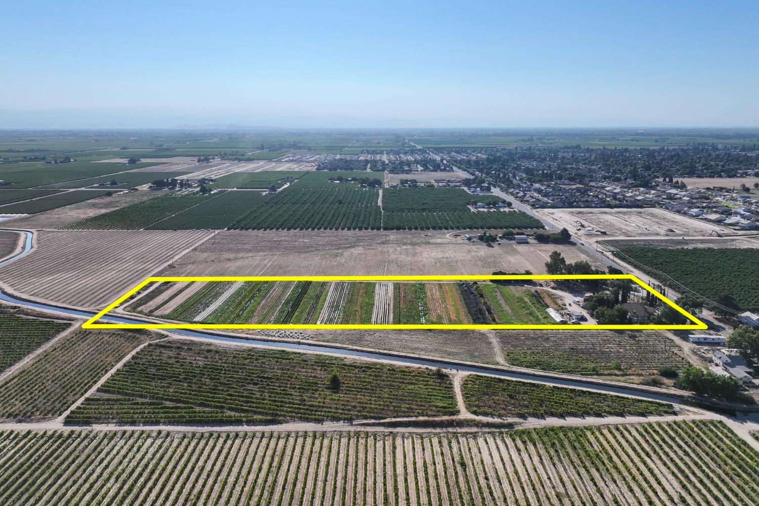 12646 E Kamm Ave, Kingsburg, CA 93631