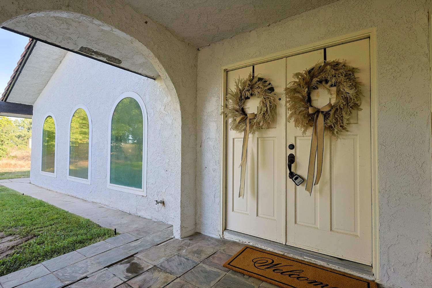 12646 E Kamm Ave, Kingsburg, CA 93631