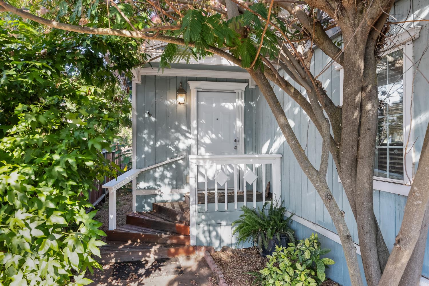 9360 N Blackstone #195, Fresno, CA 93720