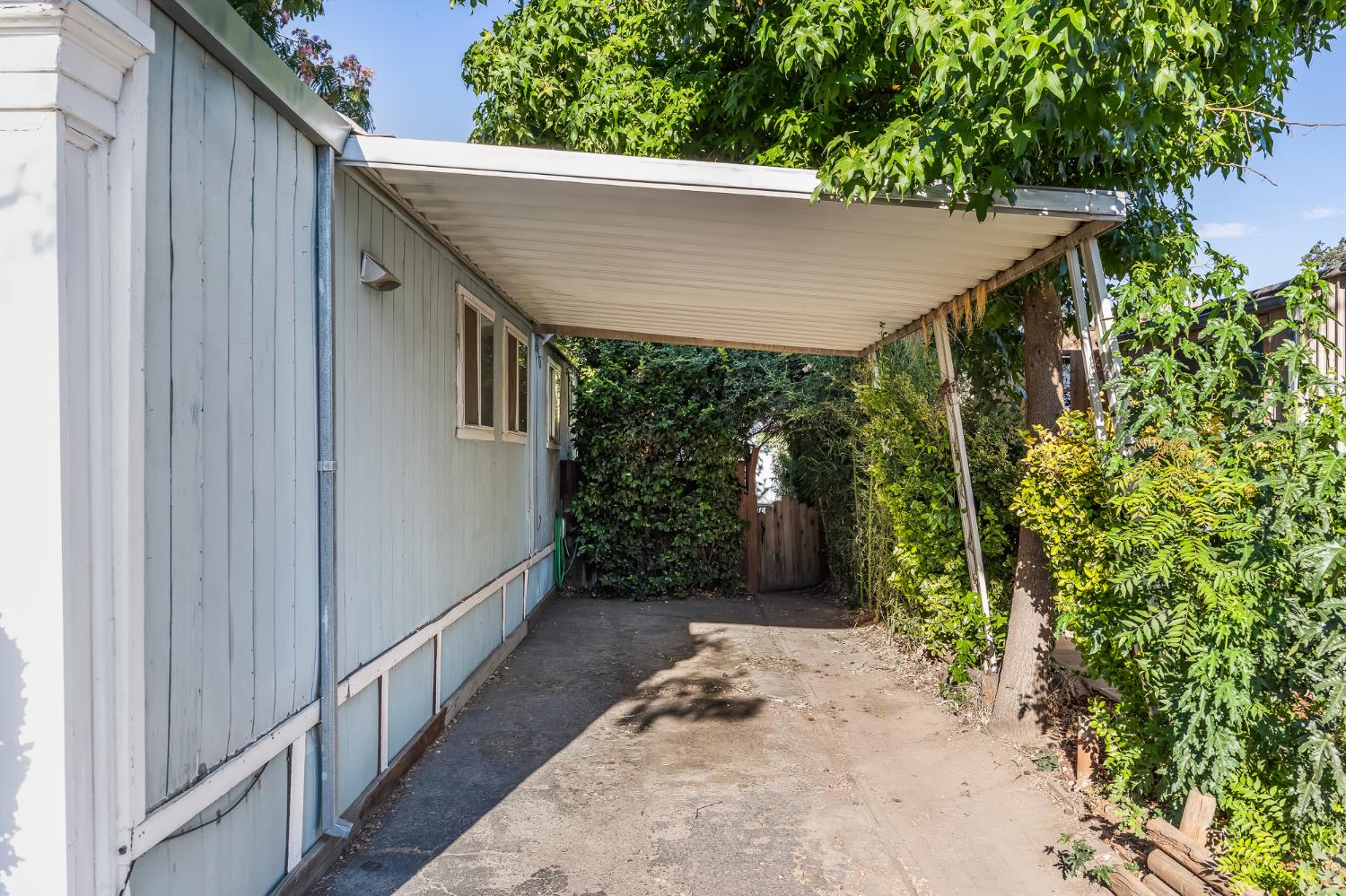 9360 N Blackstone #195, Fresno, CA 93720