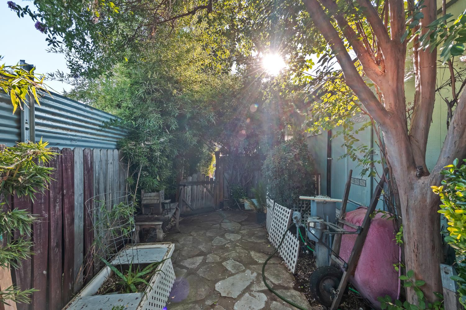 9360 N Blackstone #195, Fresno, CA 93720
