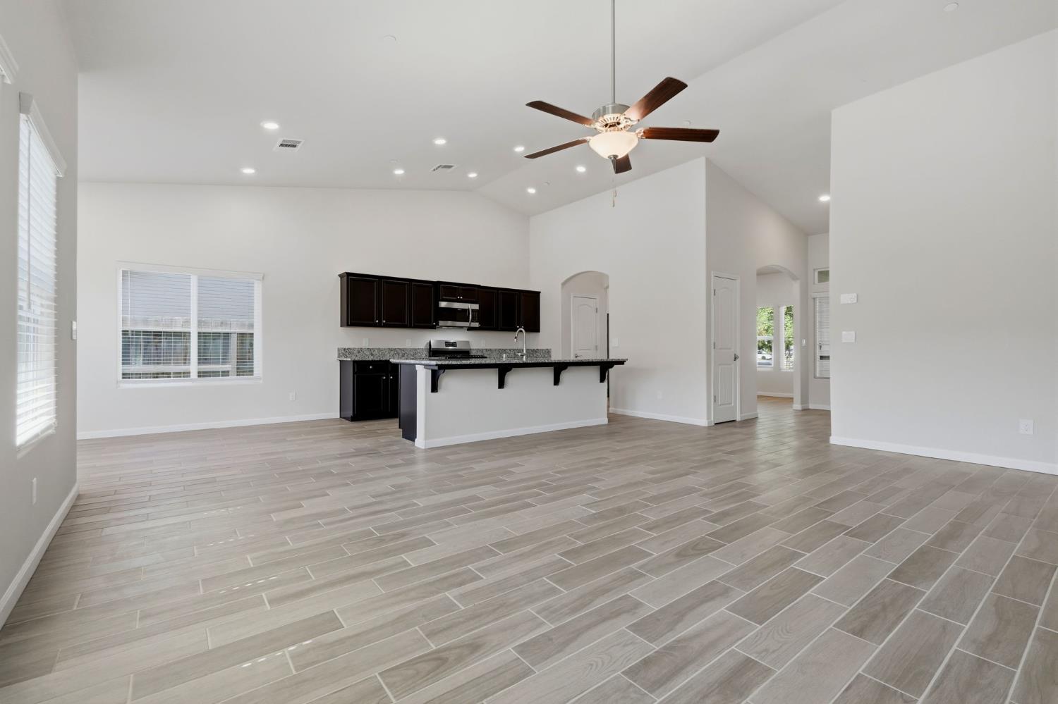 2025 Madeline Dr, Hanford, CA 93230