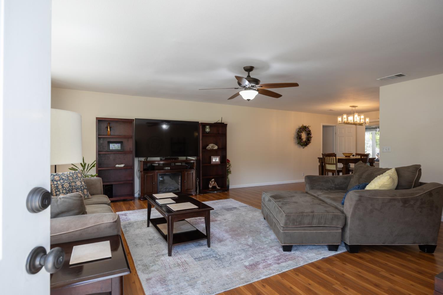 30572 Titan Dr, Coarsegold, CA 93614