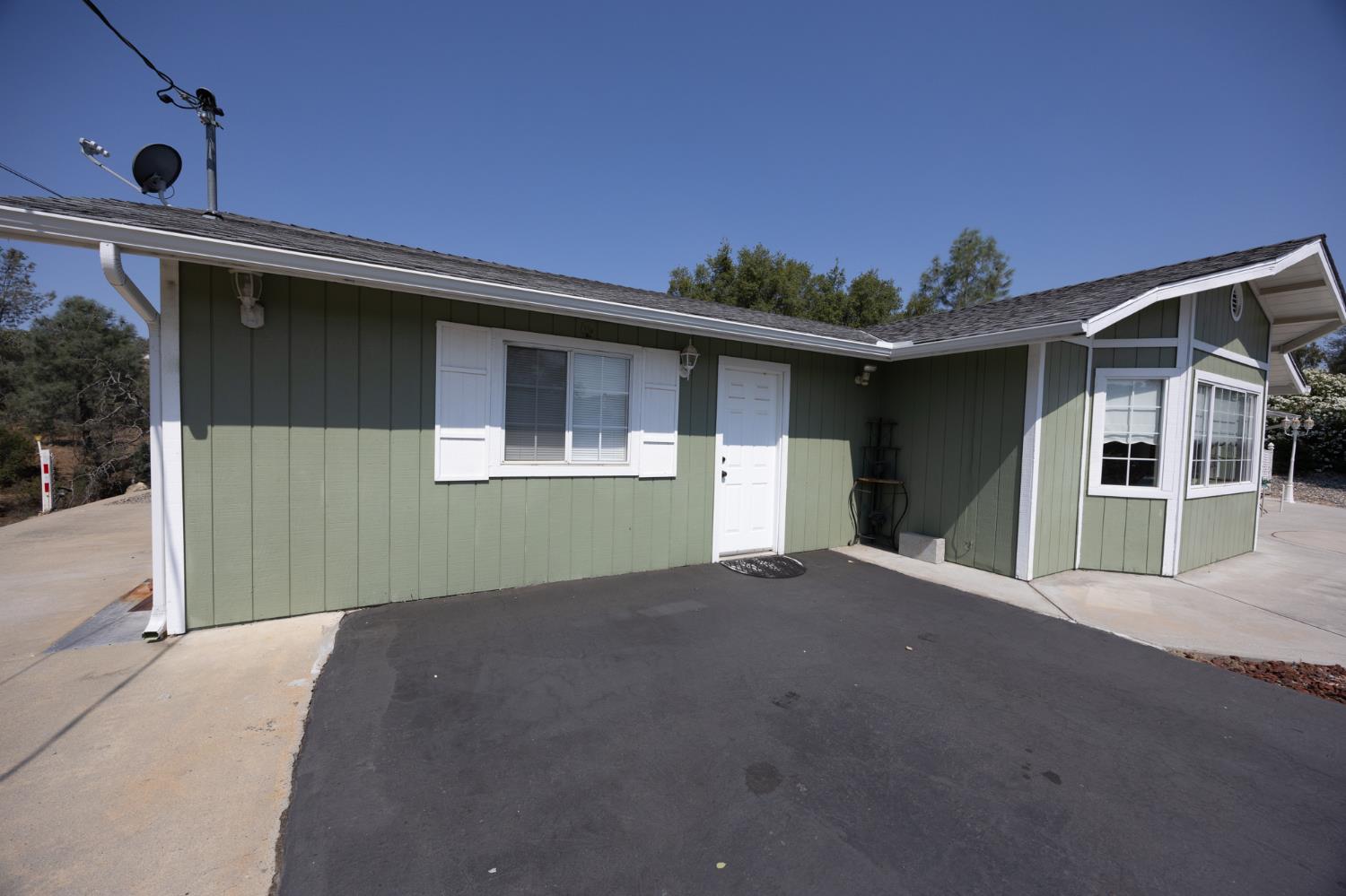 30572 Titan Dr, Coarsegold, CA 93614