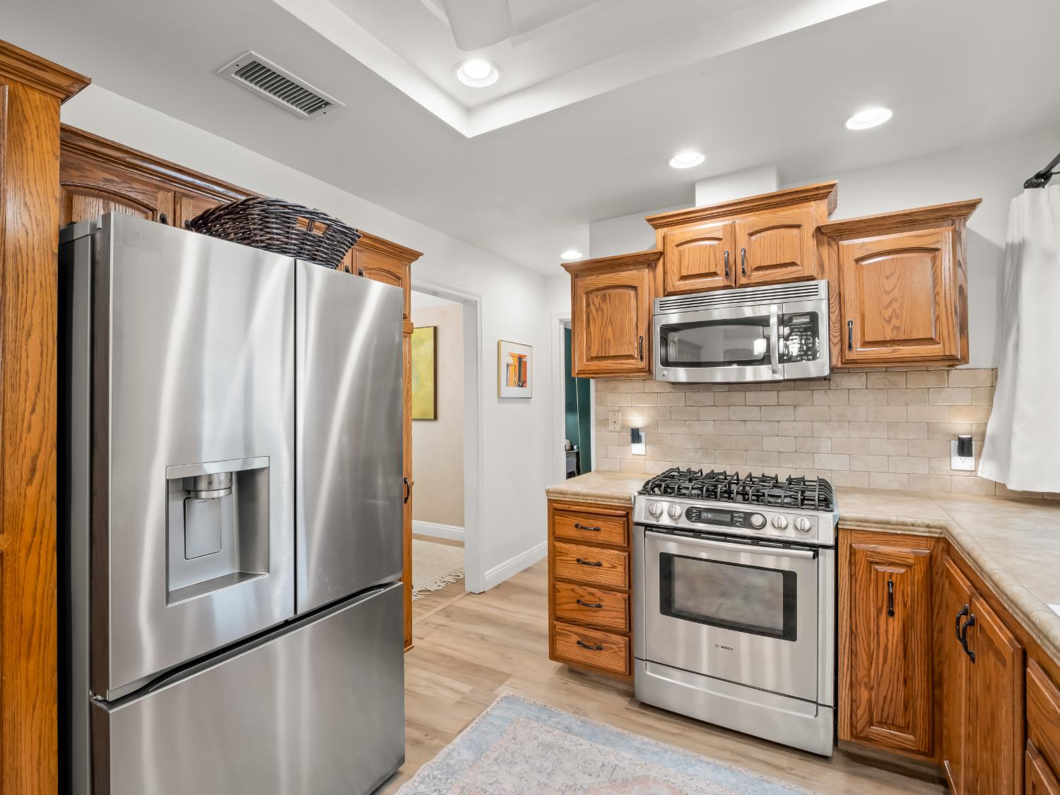1352 W Palo Alto Ave, Fresno, CA 93711