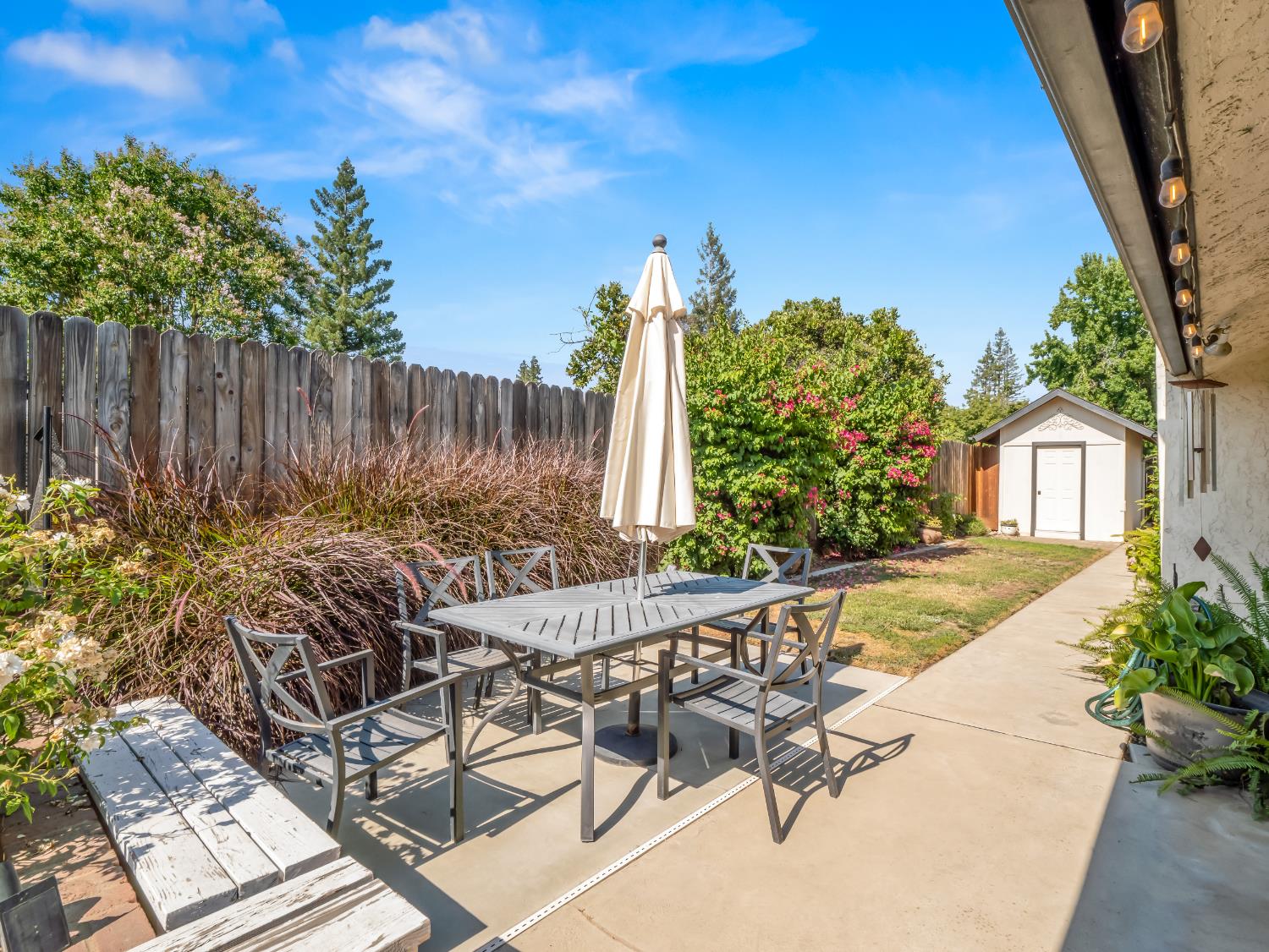 1352 W Palo Alto Ave, Fresno, CA 93711