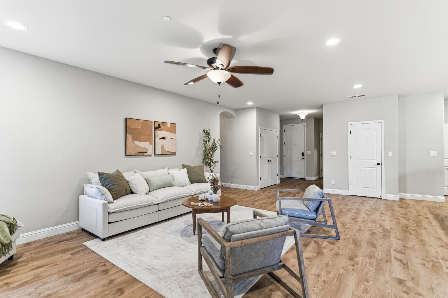 2208 Mesa, Clovis, CA 93611