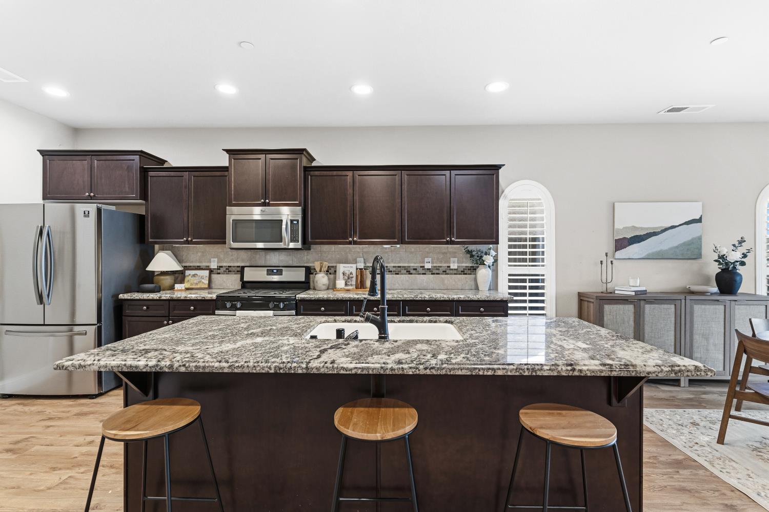 2208 Mesa, Clovis, CA 93611