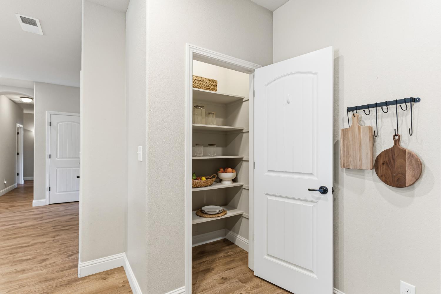 2208 Mesa, Clovis, CA 93611