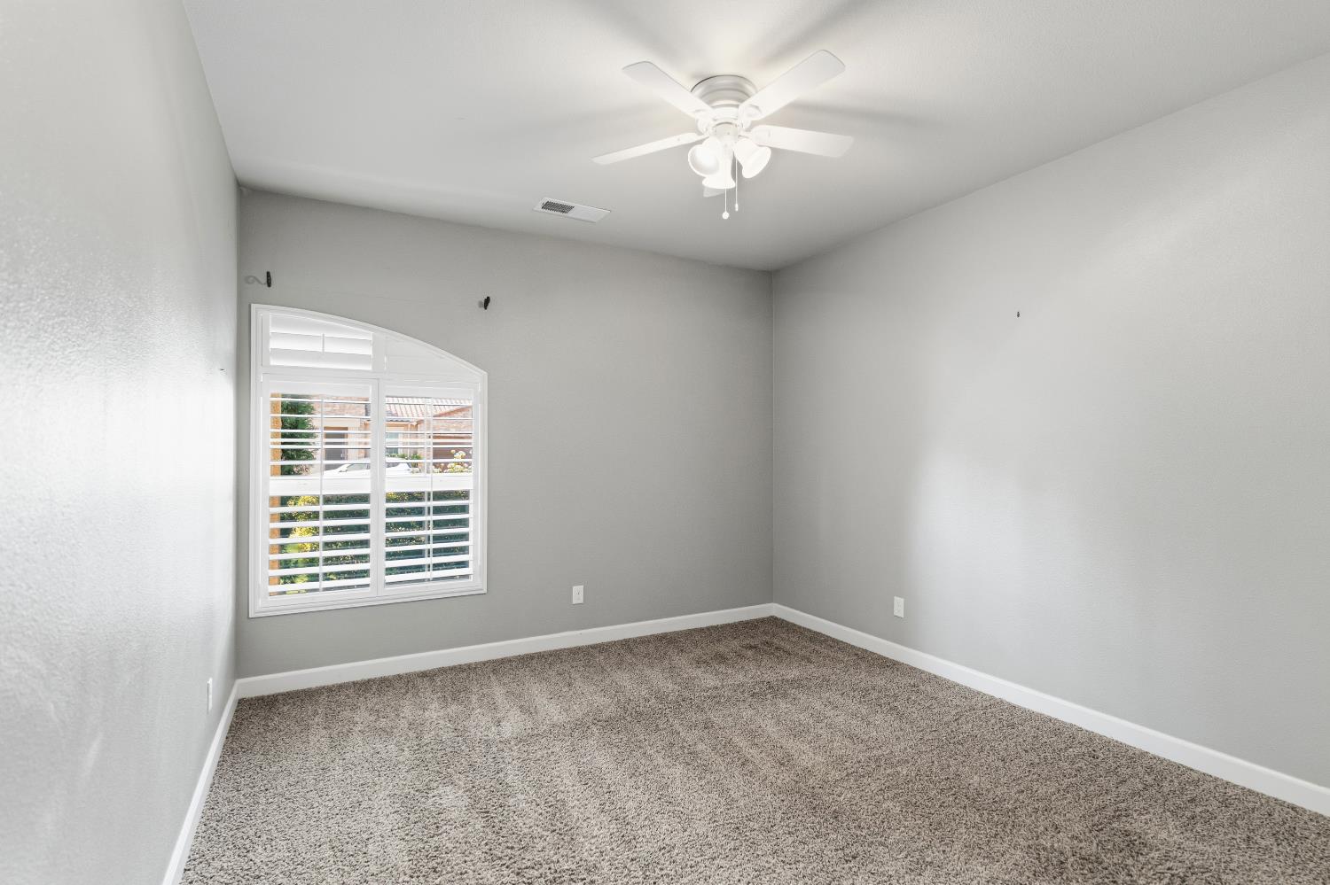 2208 Mesa, Clovis, CA 93611