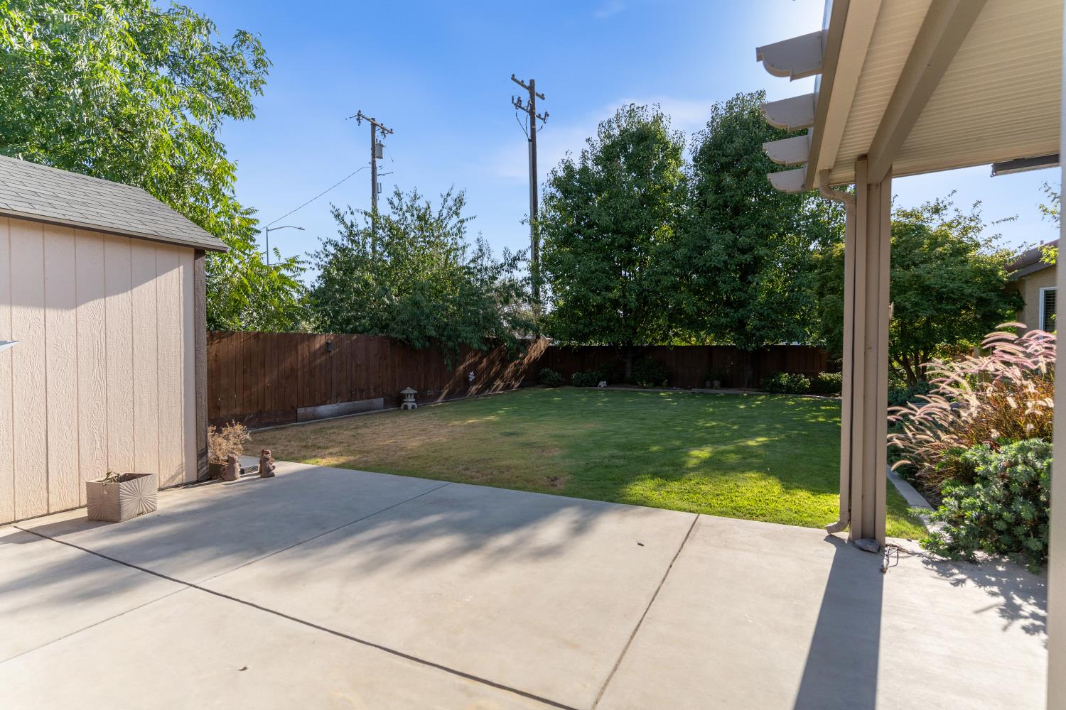 2208 Mesa, Clovis, CA 93611