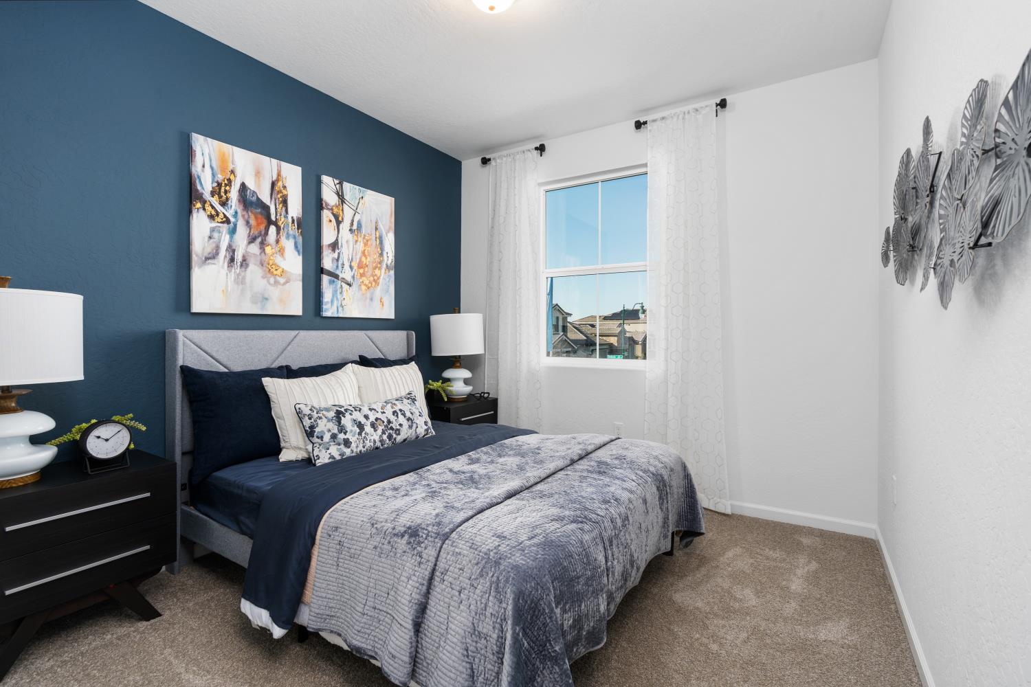 1433 W Payson Ave, Visalia, CA 93291
