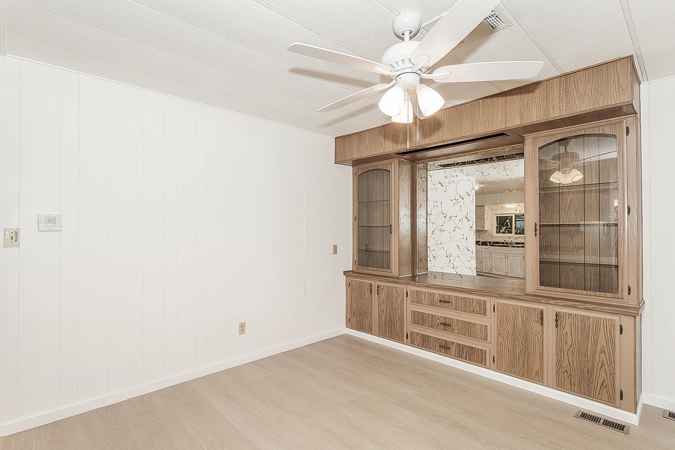 1701 Dinuba Ave #42, Selma, CA 93662