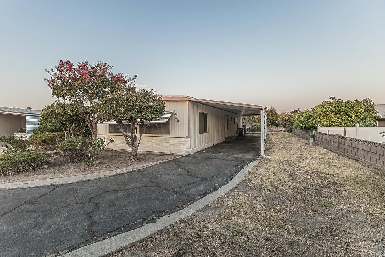 1701 Dinuba Ave #42, Selma, CA 93662