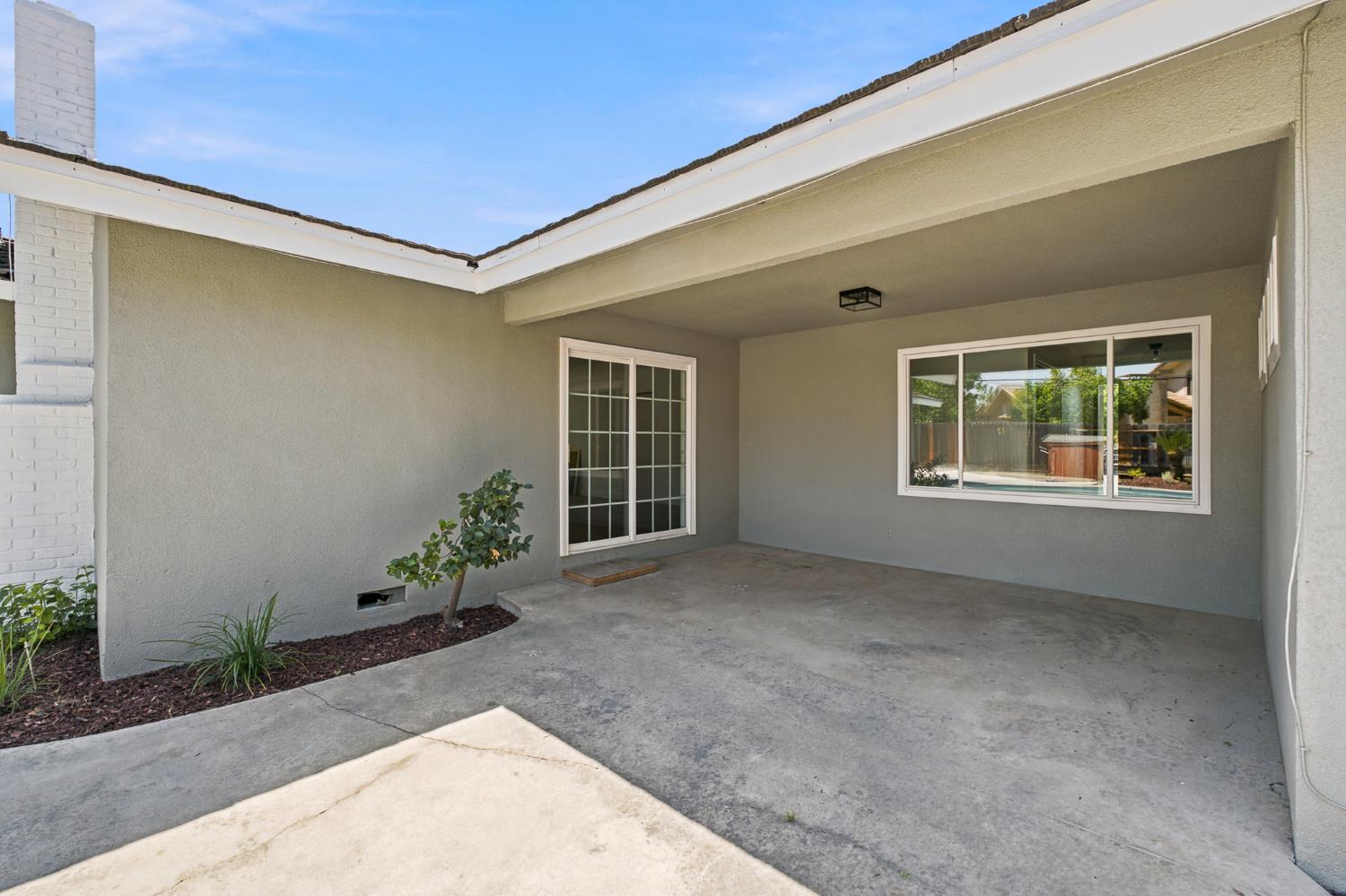 744 W Palo Alto Ave, Fresno, CA 93704