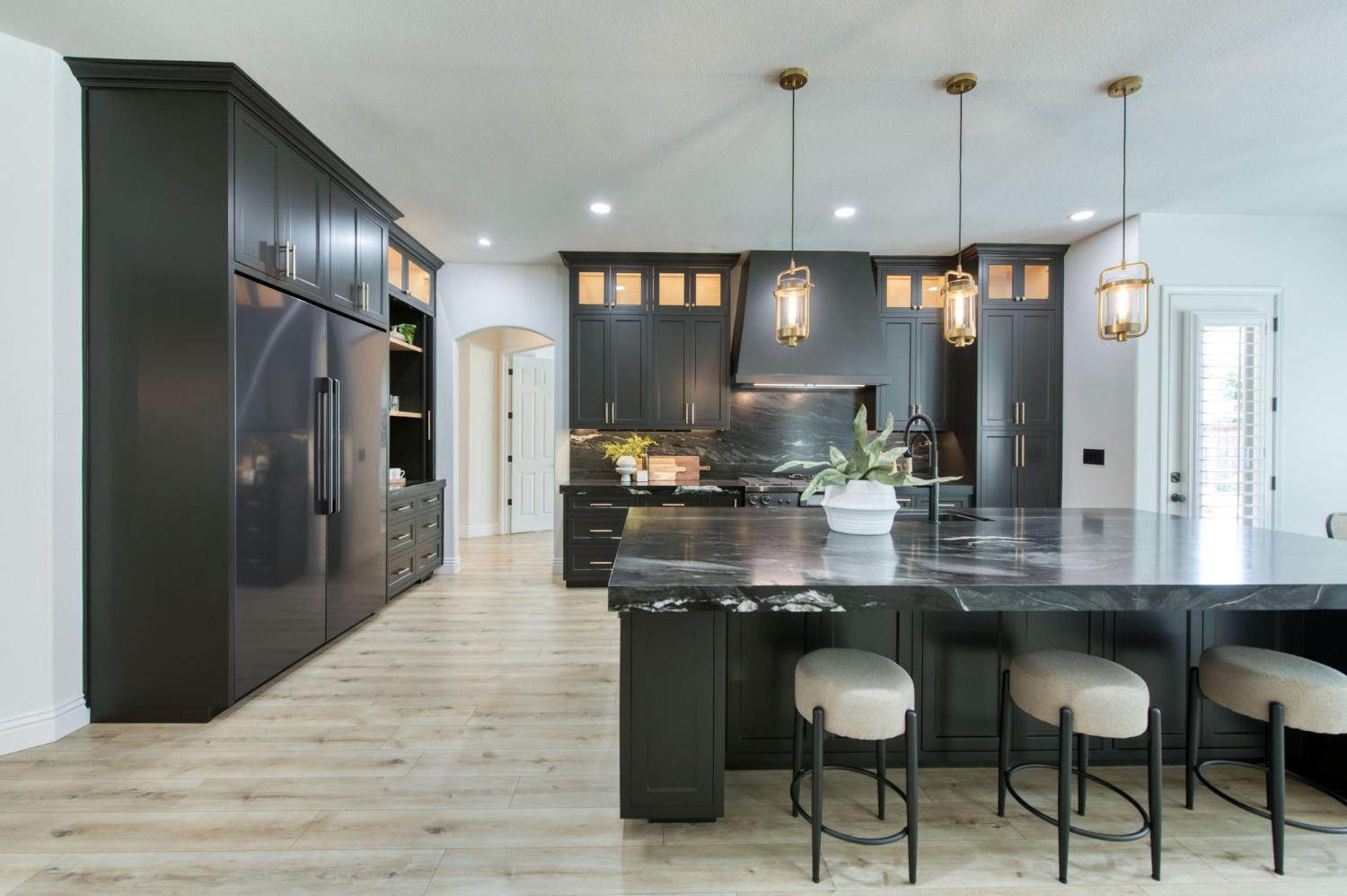 1558 N Oxford Ave, Clovis, CA 93619