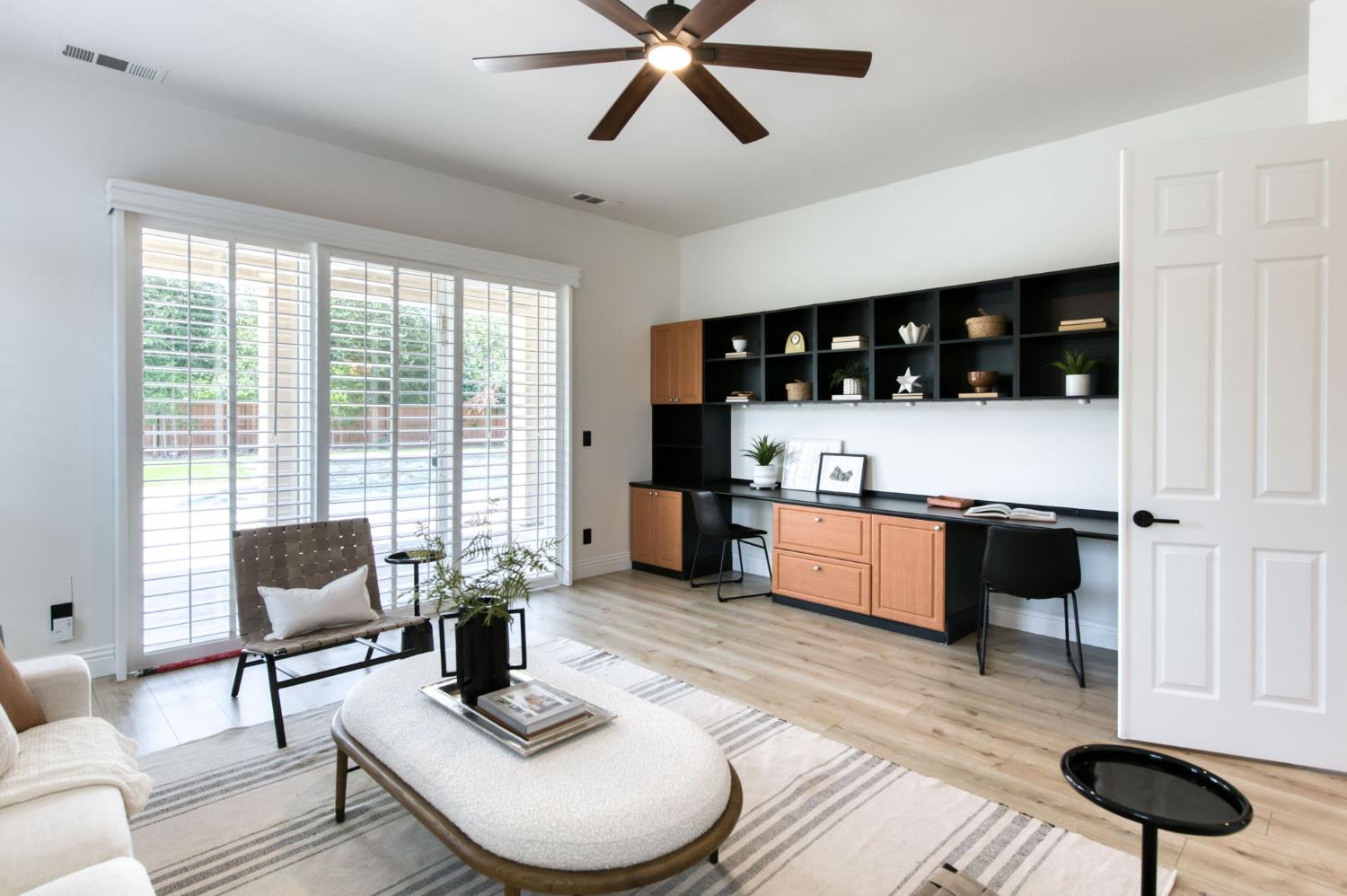1558 N Oxford Ave, Clovis, CA 93619