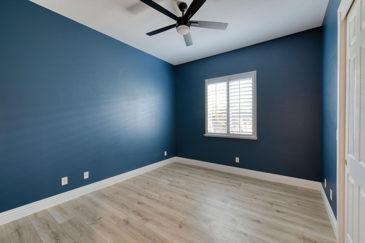 1558 N Oxford Ave, Clovis, CA 93619