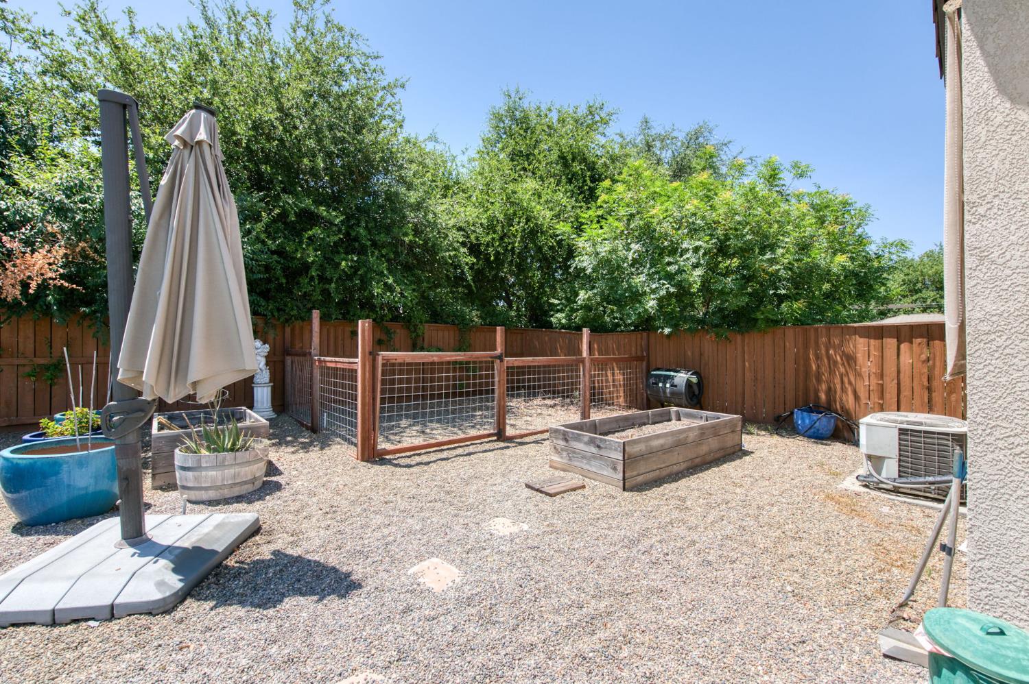 1558 N Oxford Ave, Clovis, CA 93619