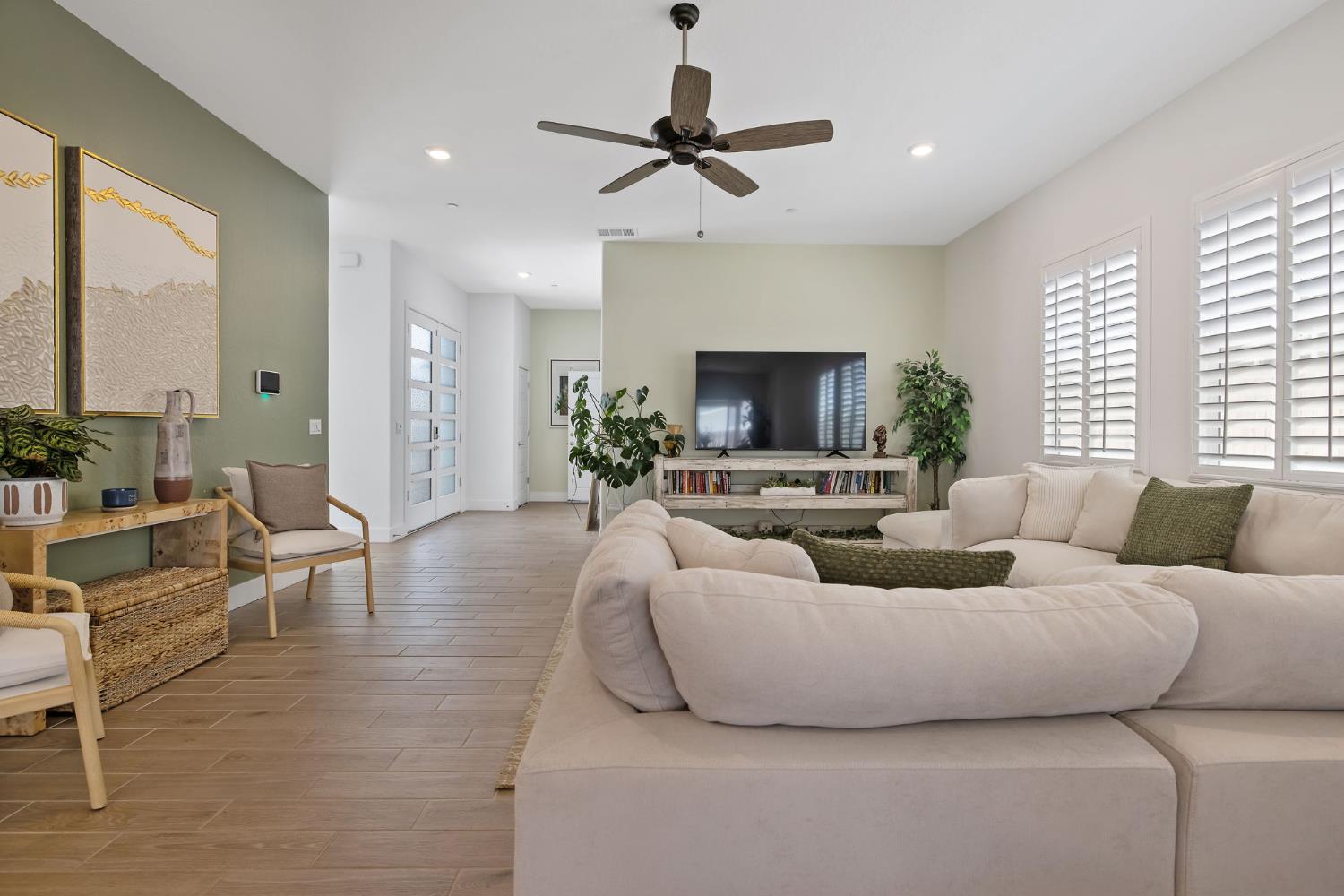 3733 N Clay, Visalia, CA 93291