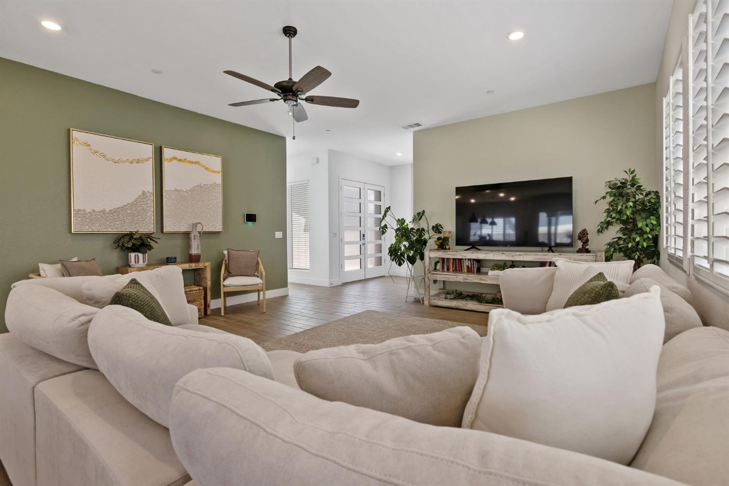 3733 N Clay, Visalia, CA 93291