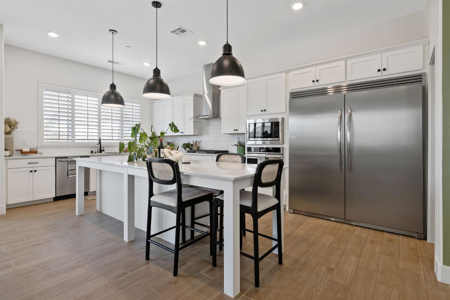 3733 N Clay, Visalia, CA 93291