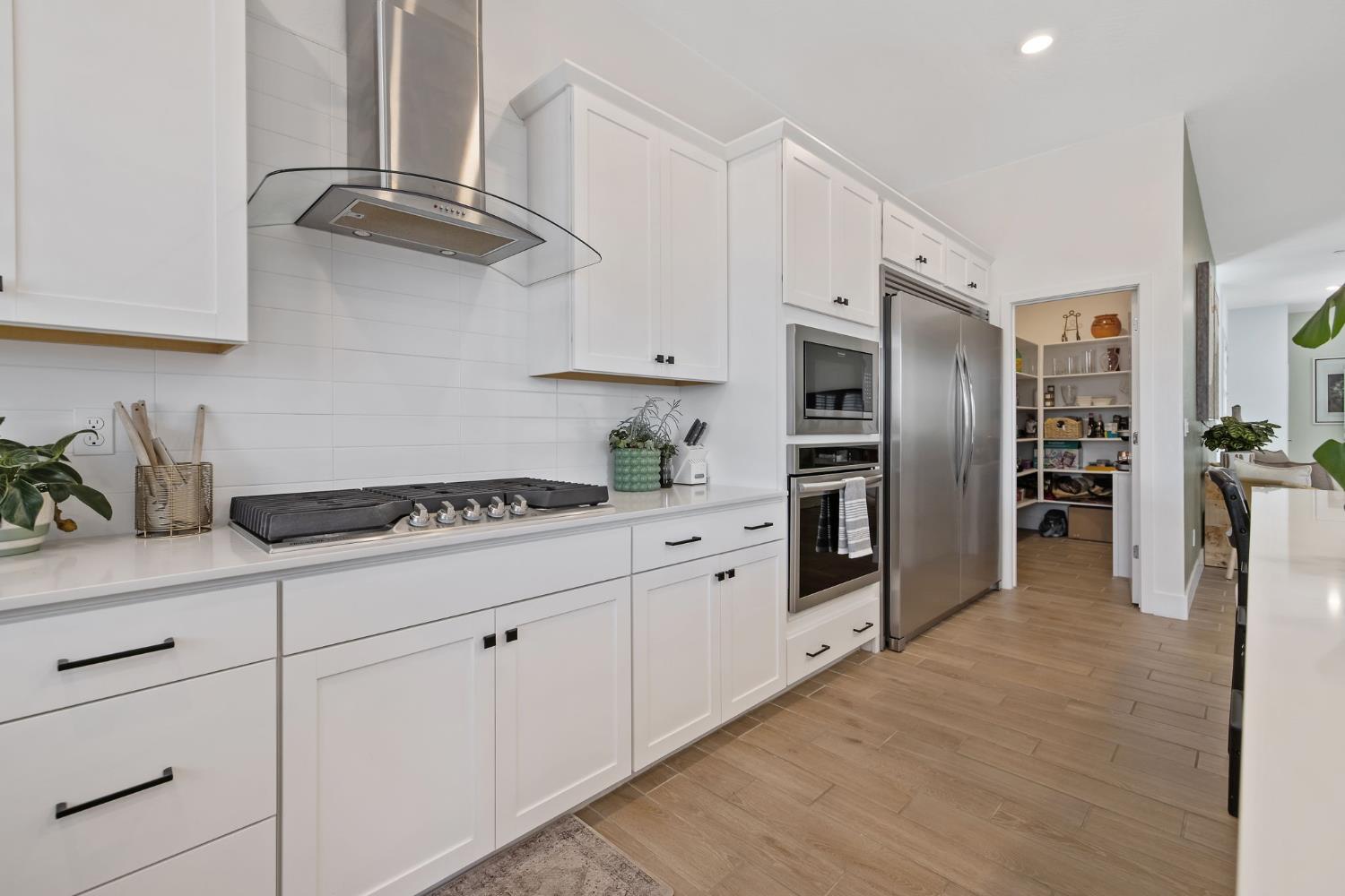 3733 N Clay, Visalia, CA 93291