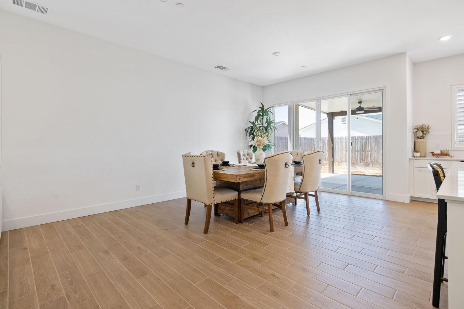 3733 N Clay, Visalia, CA 93291