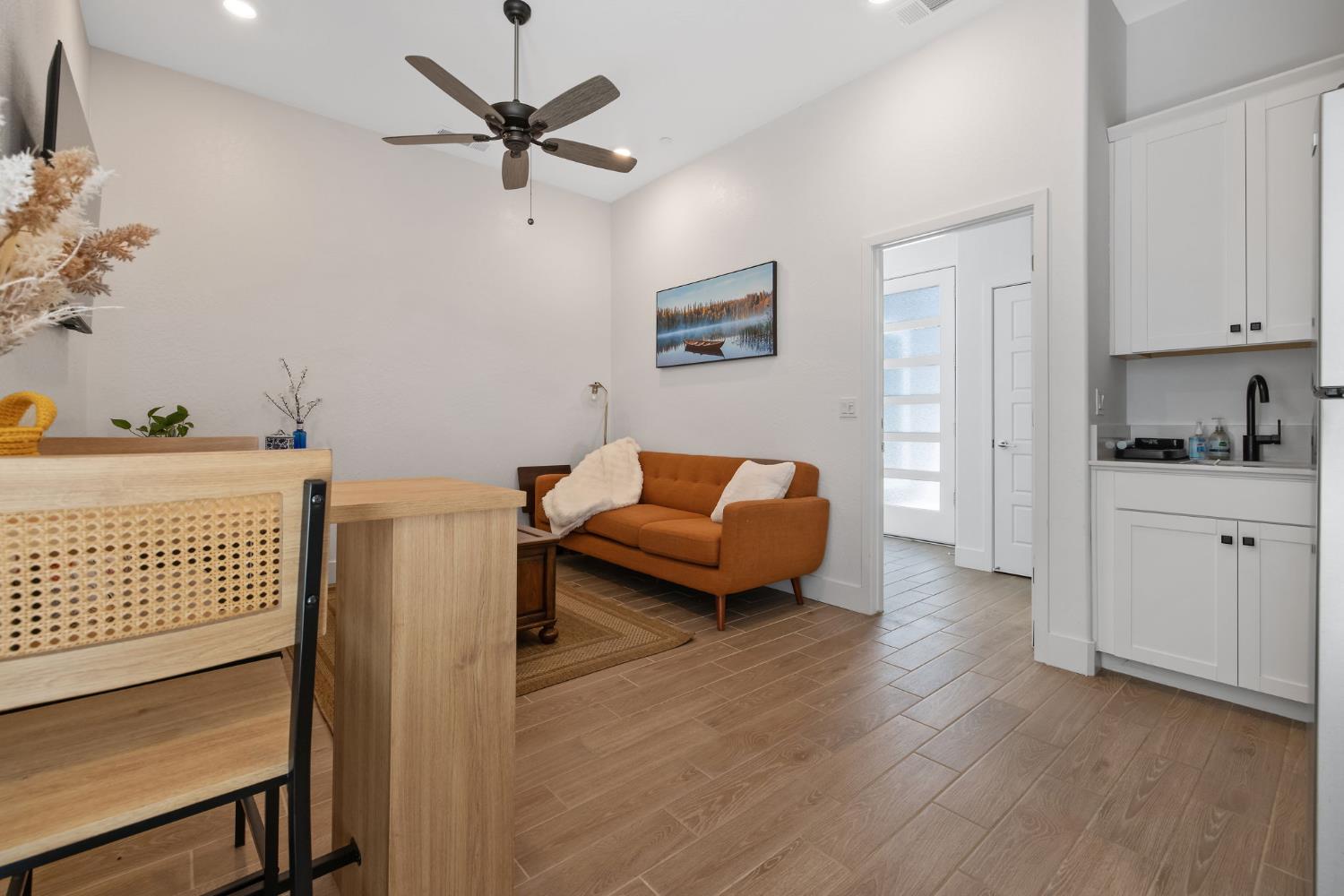 3733 N Clay, Visalia, CA 93291