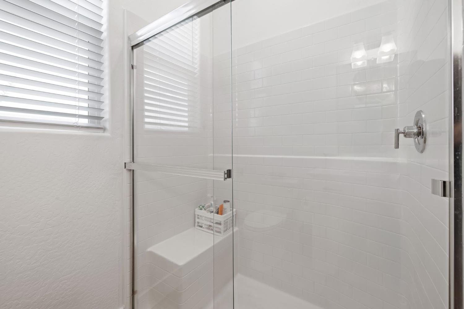3733 N Clay, Visalia, CA 93291