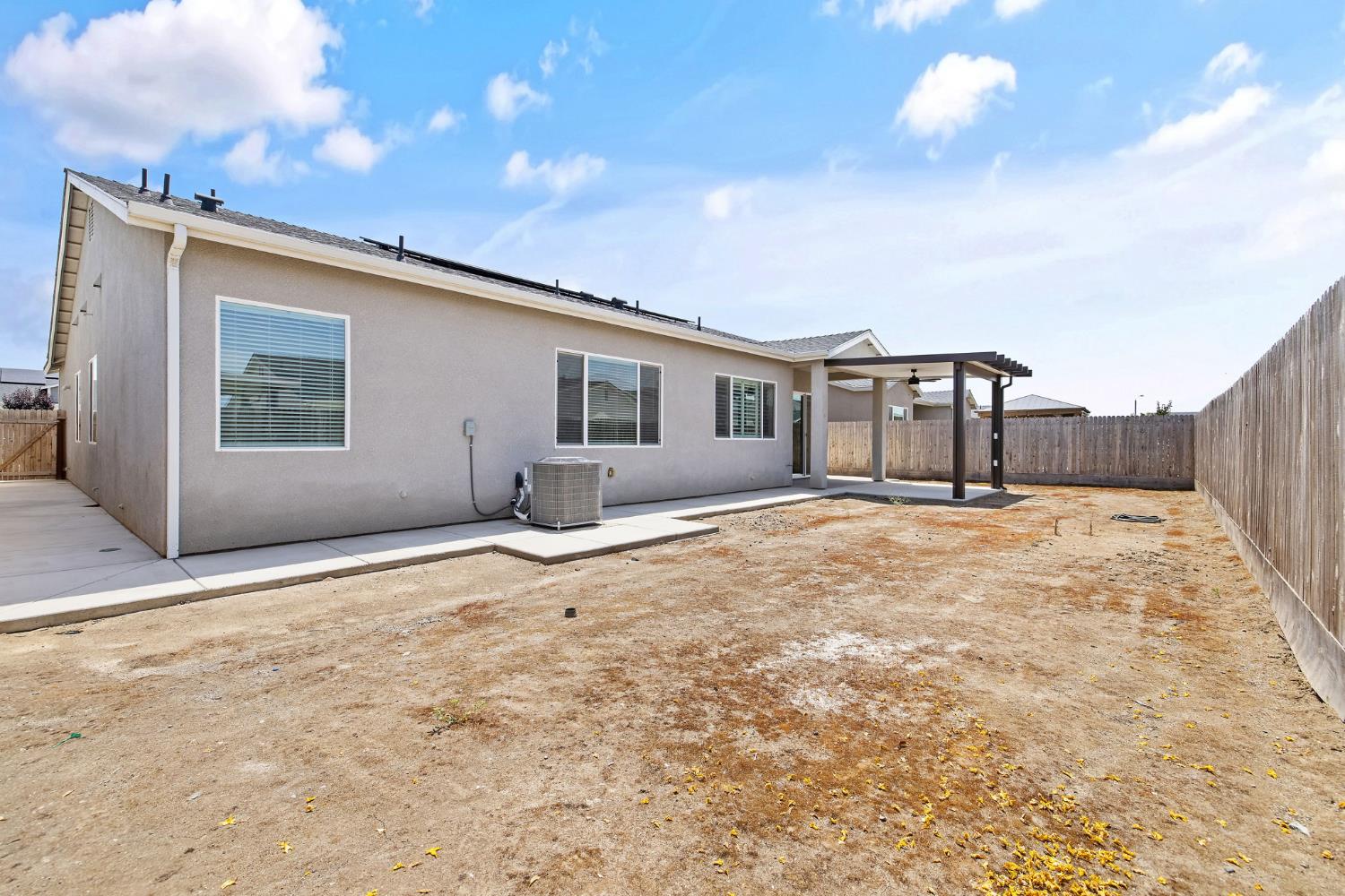 3733 N Clay, Visalia, CA 93291