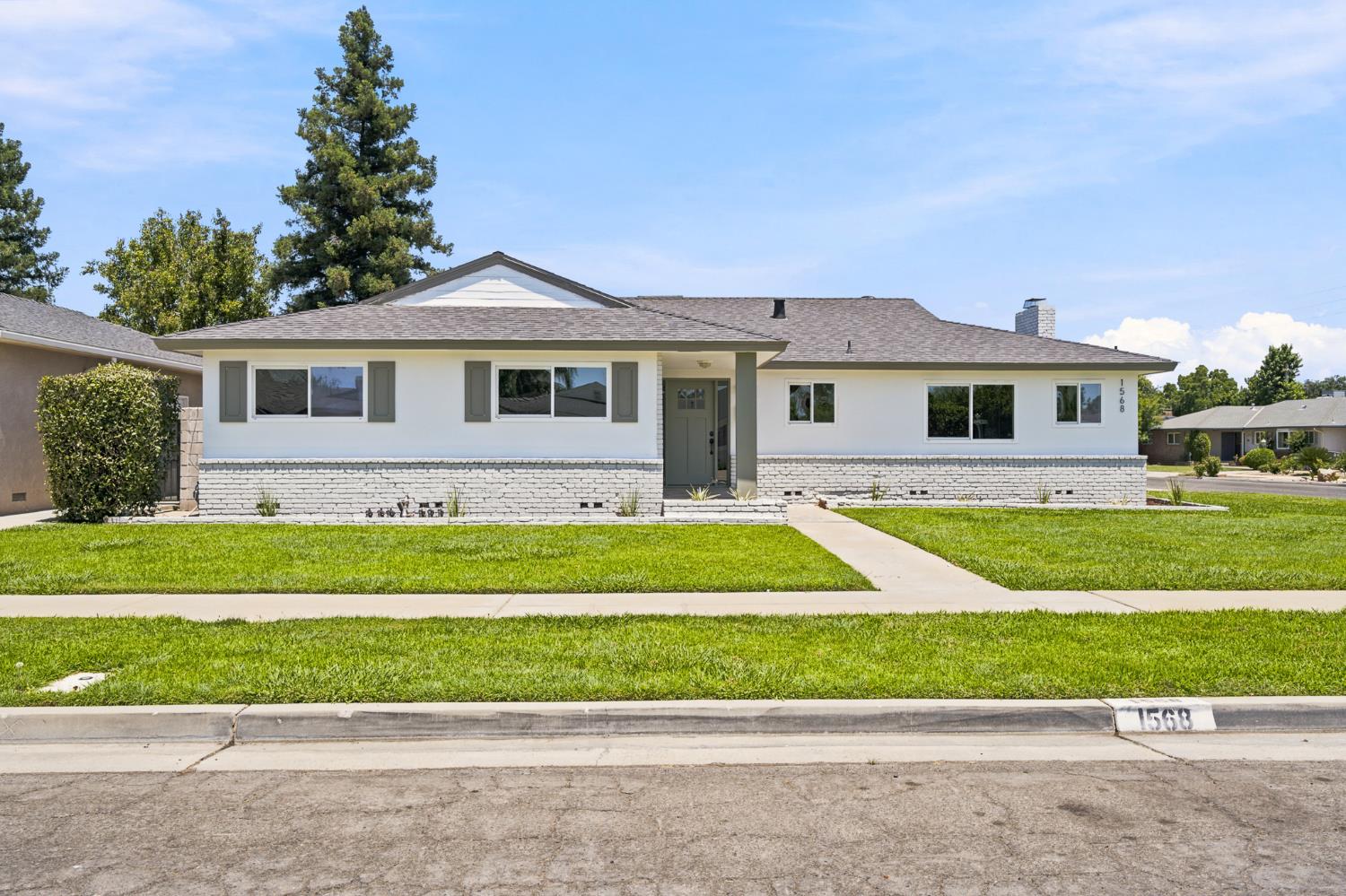 1568 E Calimyrna Ave, Fresno, CA 93710