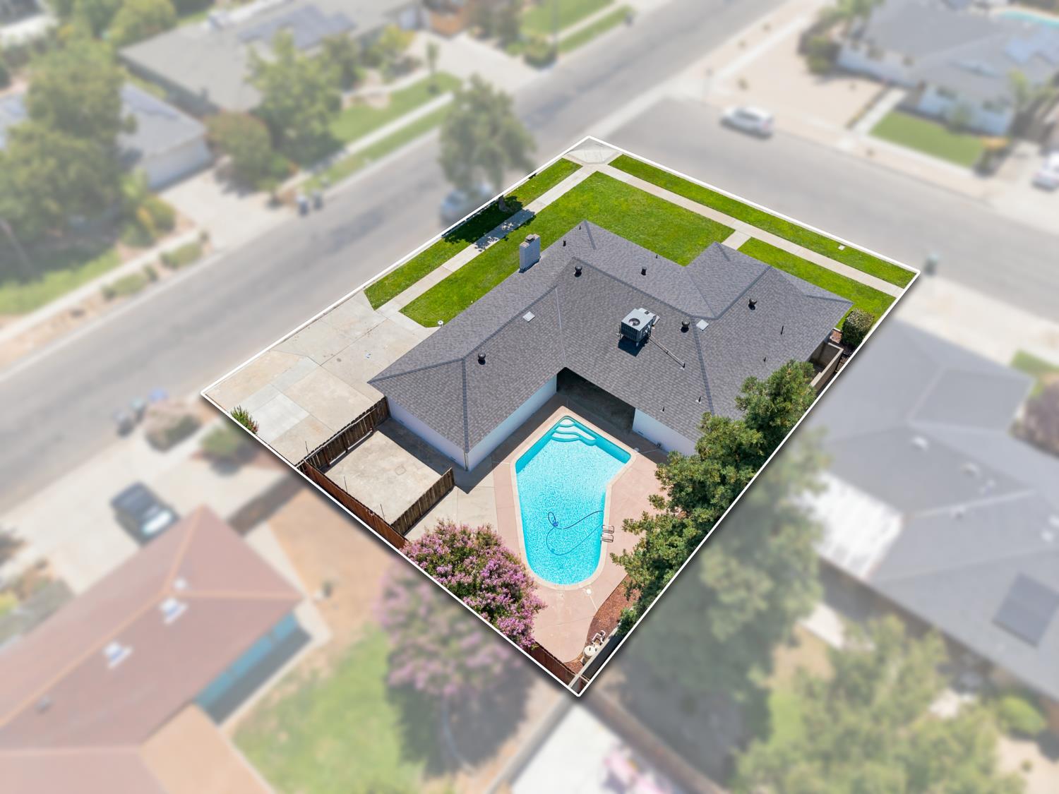 1568 E Calimyrna Ave, Fresno, CA 93710