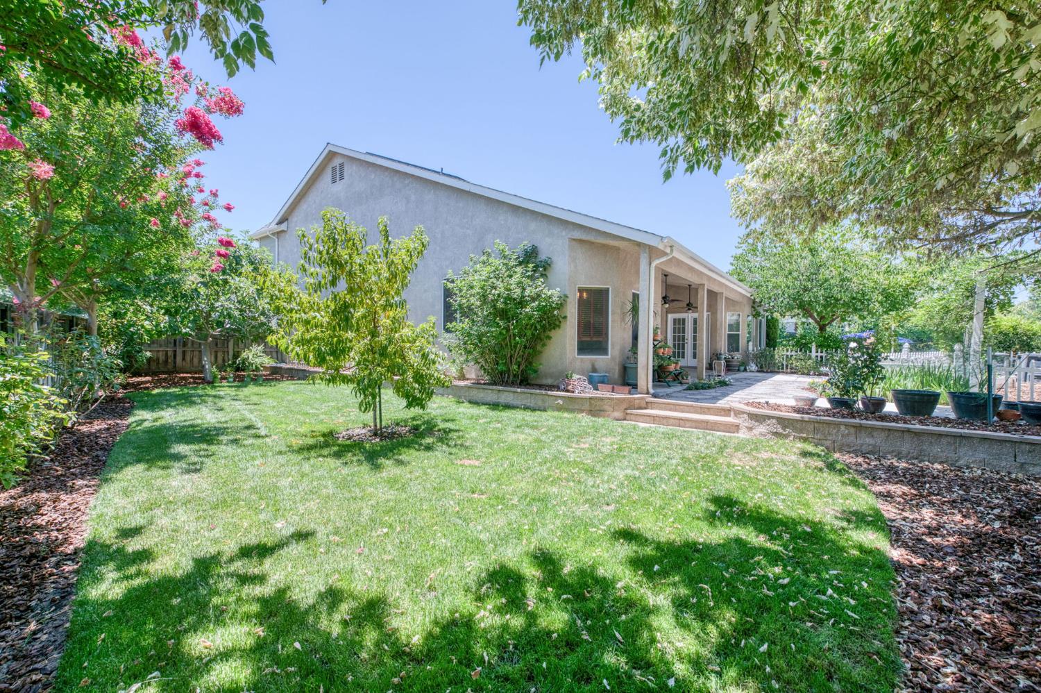 377 Moody Ave, Clovis, CA 93619