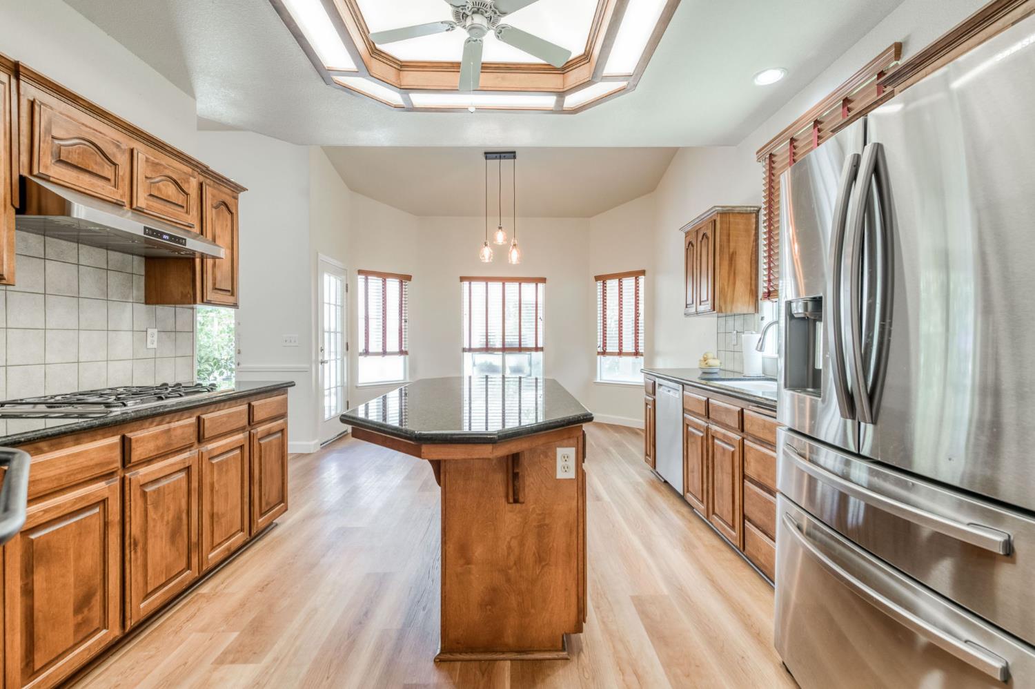 377 Moody Ave, Clovis, CA 93619