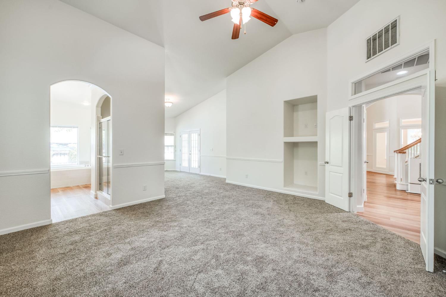 377 Moody Ave, Clovis, CA 93619