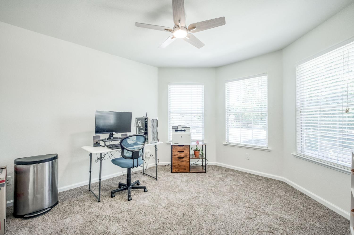 377 Moody Ave, Clovis, CA 93619