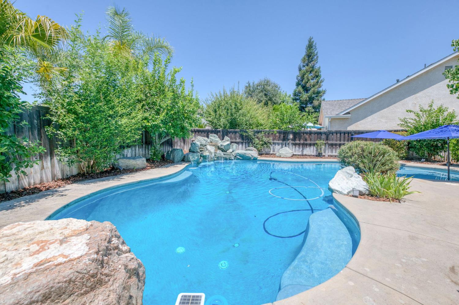 377 Moody Ave, Clovis, CA 93619