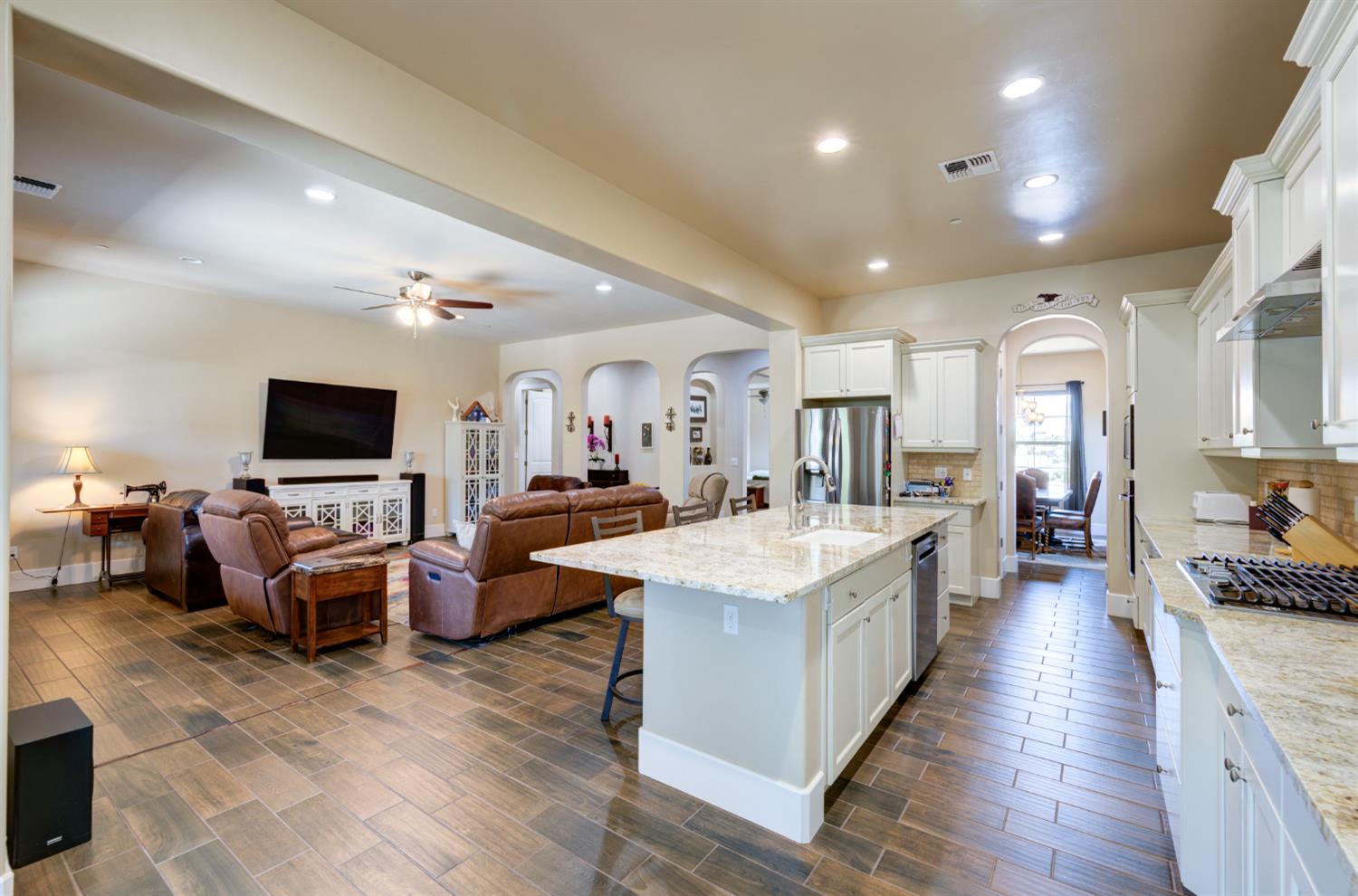 3056 Kenosha Ave, Clovis, CA 93619