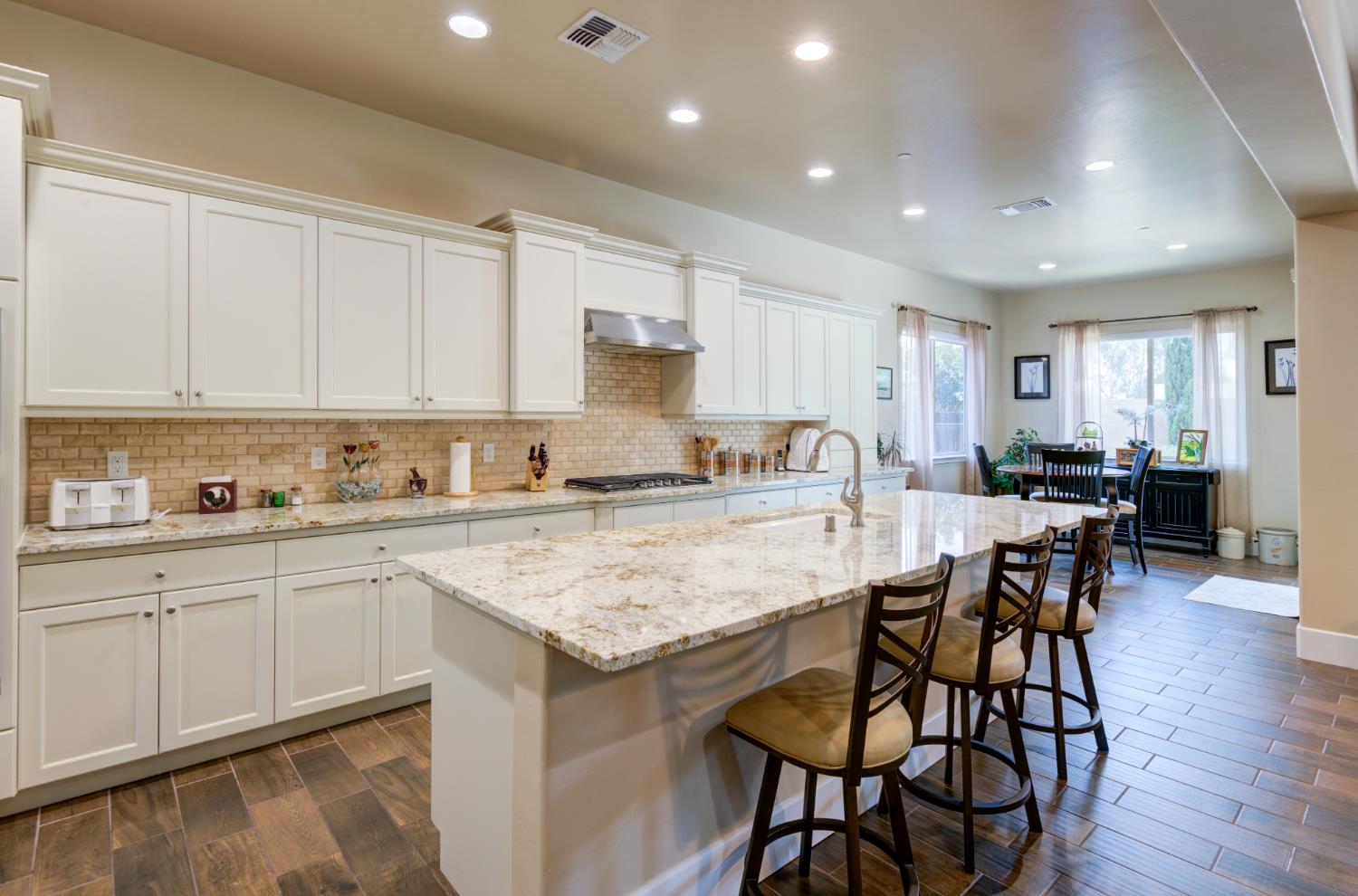 3056 Kenosha Ave, Clovis, CA 93619