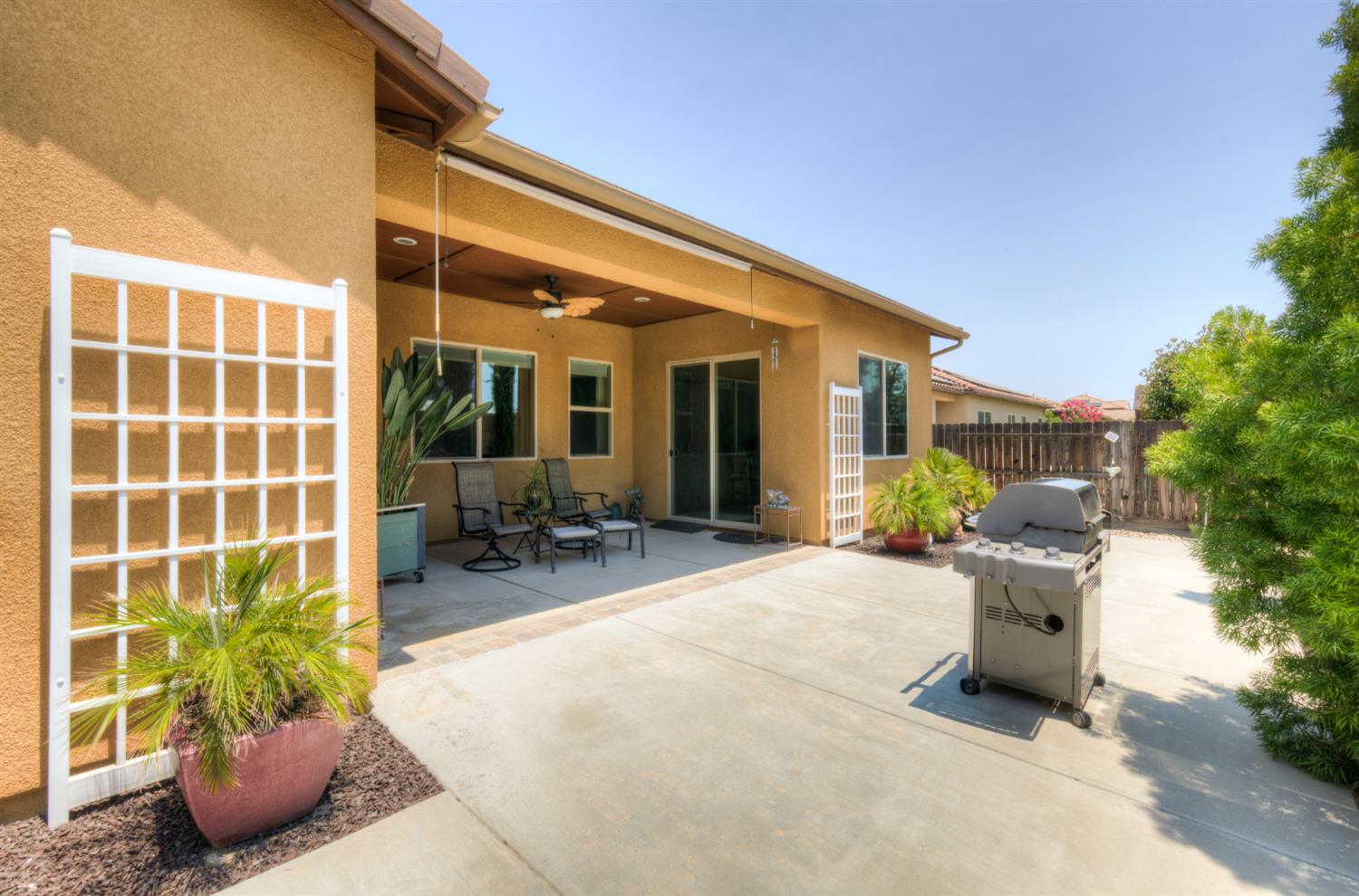 3056 Kenosha Ave, Clovis, CA 93619