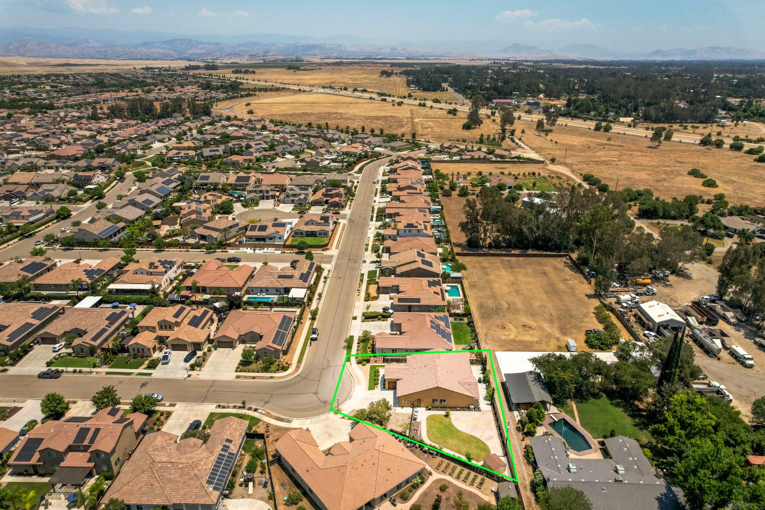 3056 Kenosha Ave, Clovis, CA 93619
