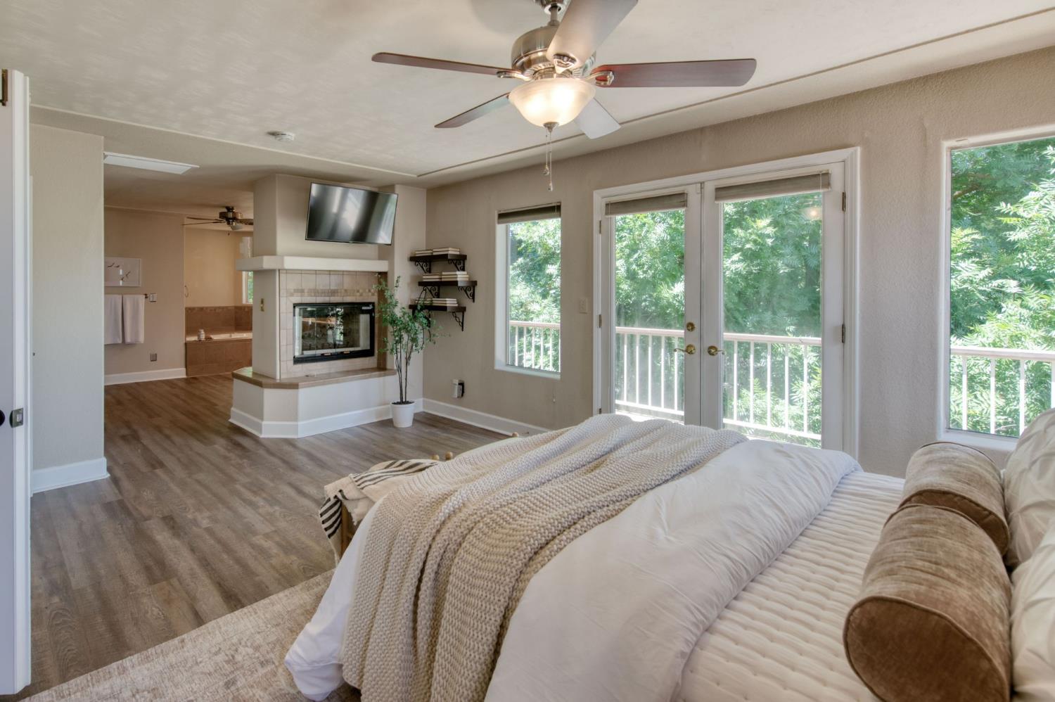 9465 Madison Ridge, Fresno, CA 93720