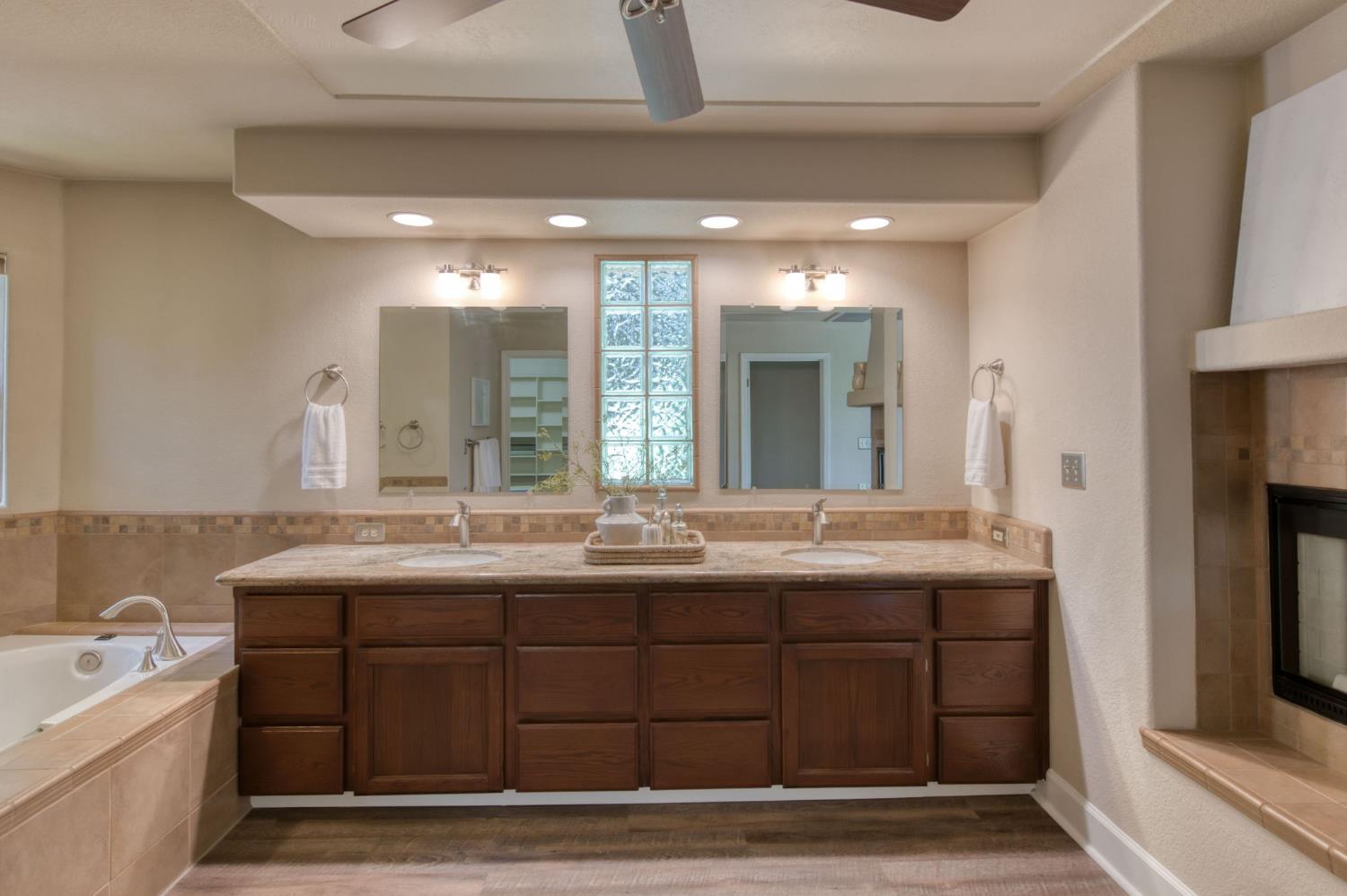 9465 Madison Ridge, Fresno, CA 93720