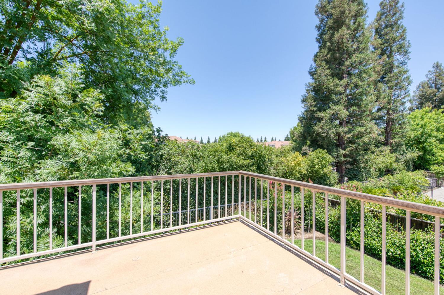 9465 Madison Ridge, Fresno, CA 93720